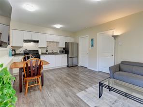674 Goldie Ave, Langford