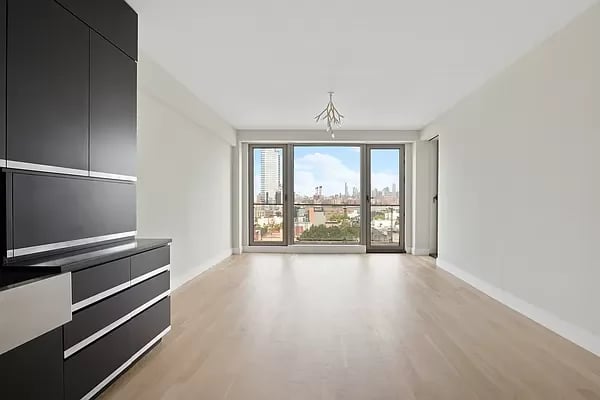 144 North 8th Street Unit: 8A