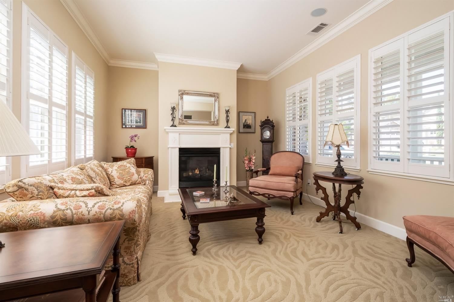 7 Creekview Ct