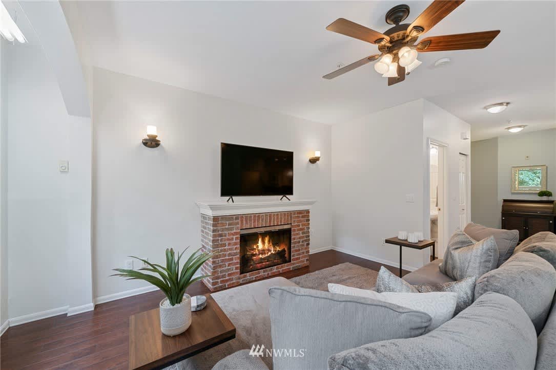 14335 Simonds Rd NE Unit #C302, Kirkland, WA 98034