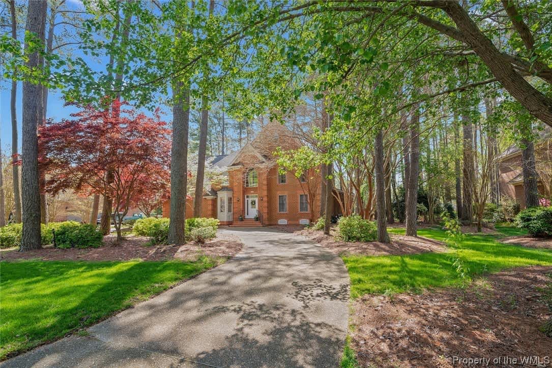 11 Dryden Dr
