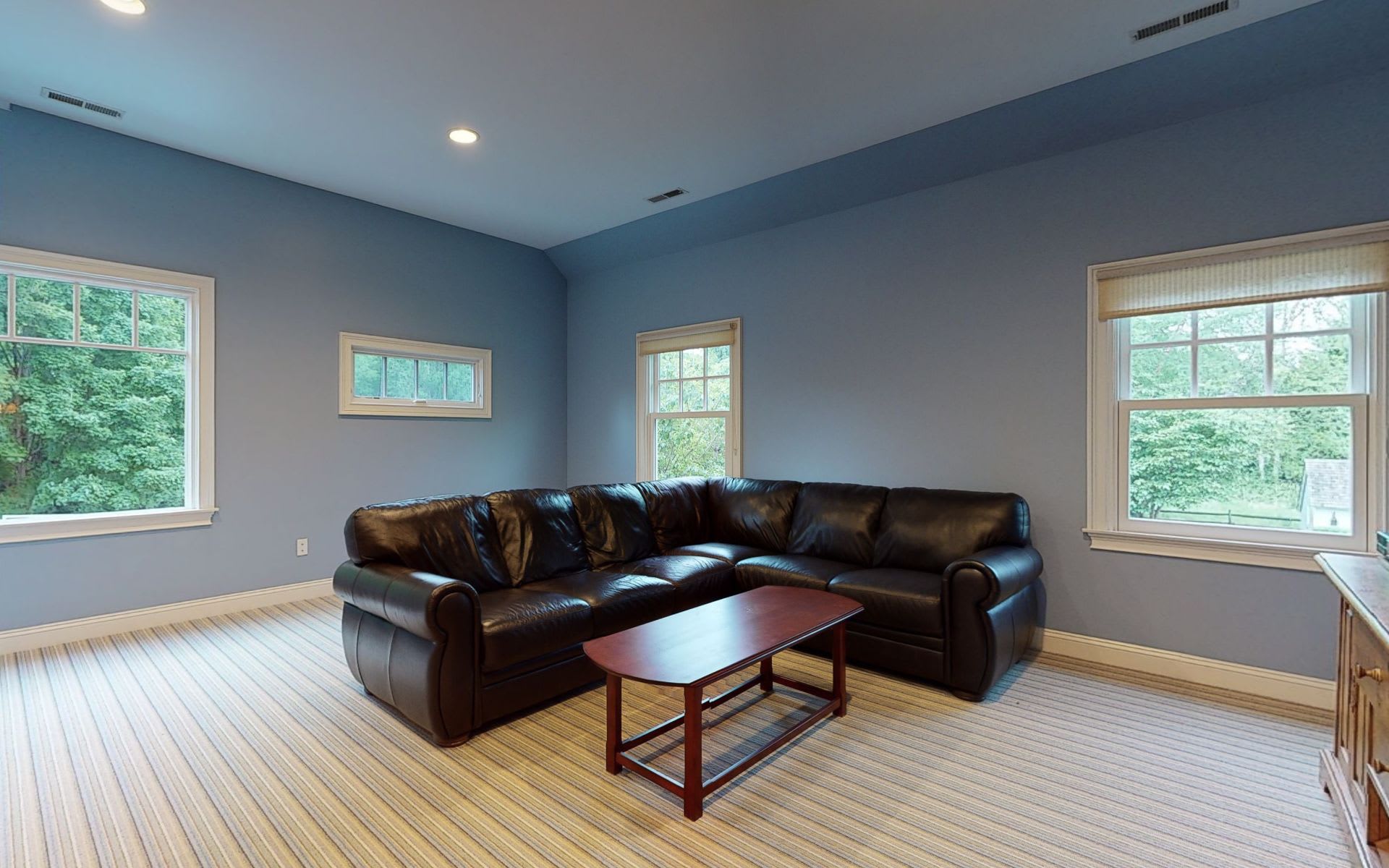 1615 Cross Highway