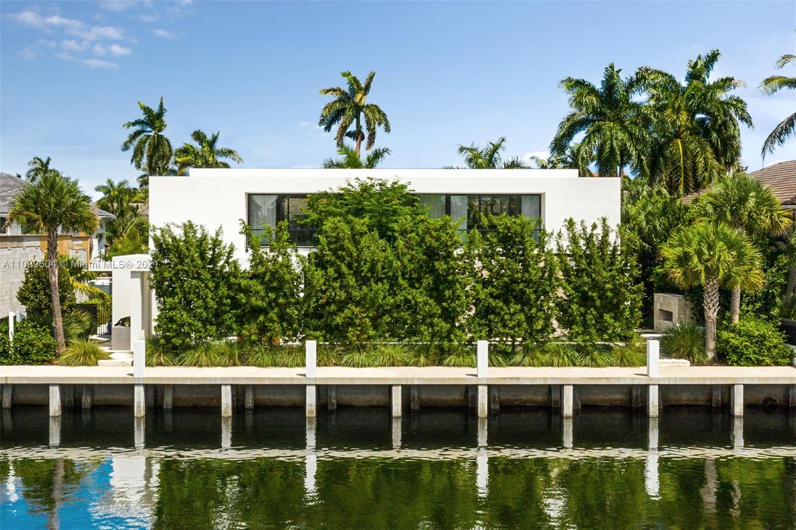 Newly Built Contemporary Waterfront Estate