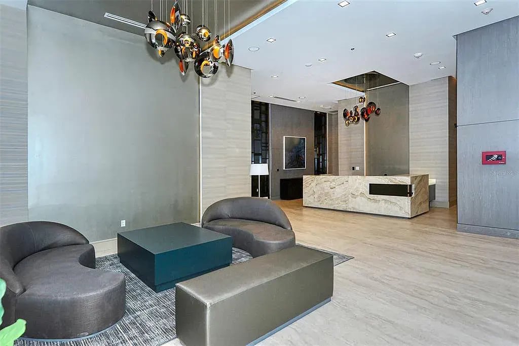 111 S Pineapple Ave #507