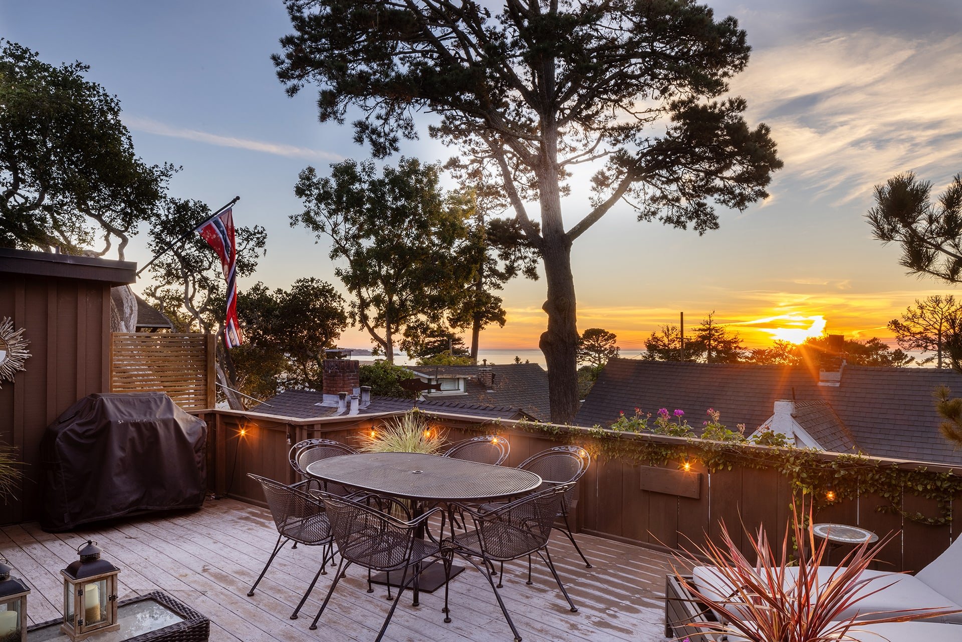 Spacious Carmel Cottage - Monte Verde & 7th SWC