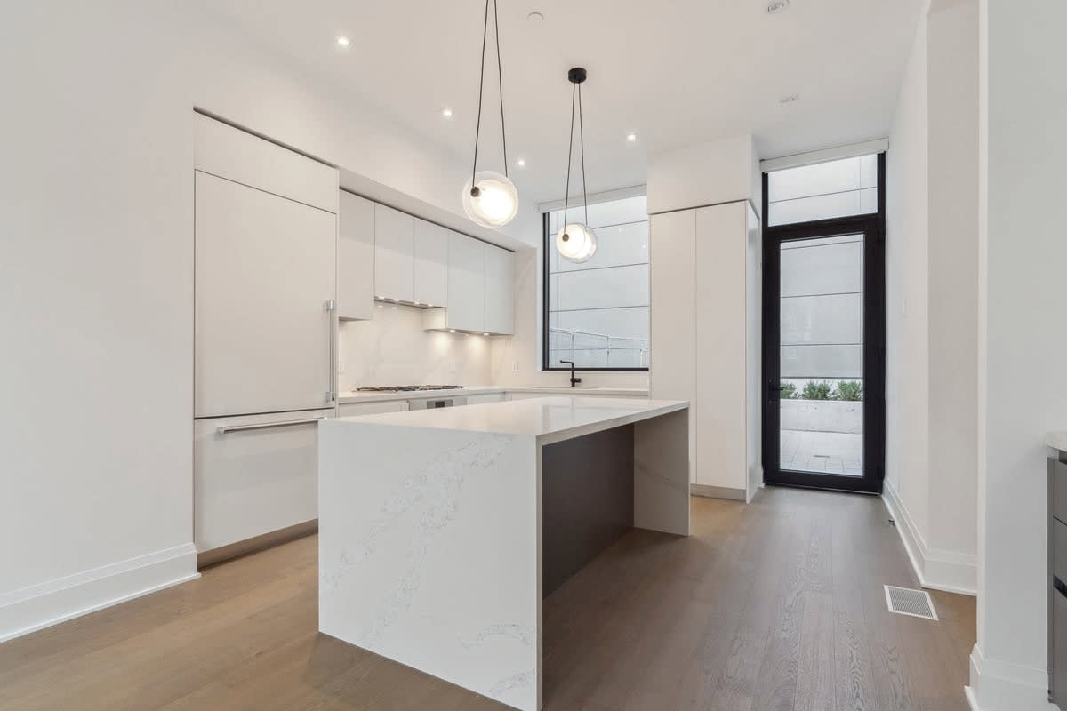 Yonge & St Clair Executive Rental