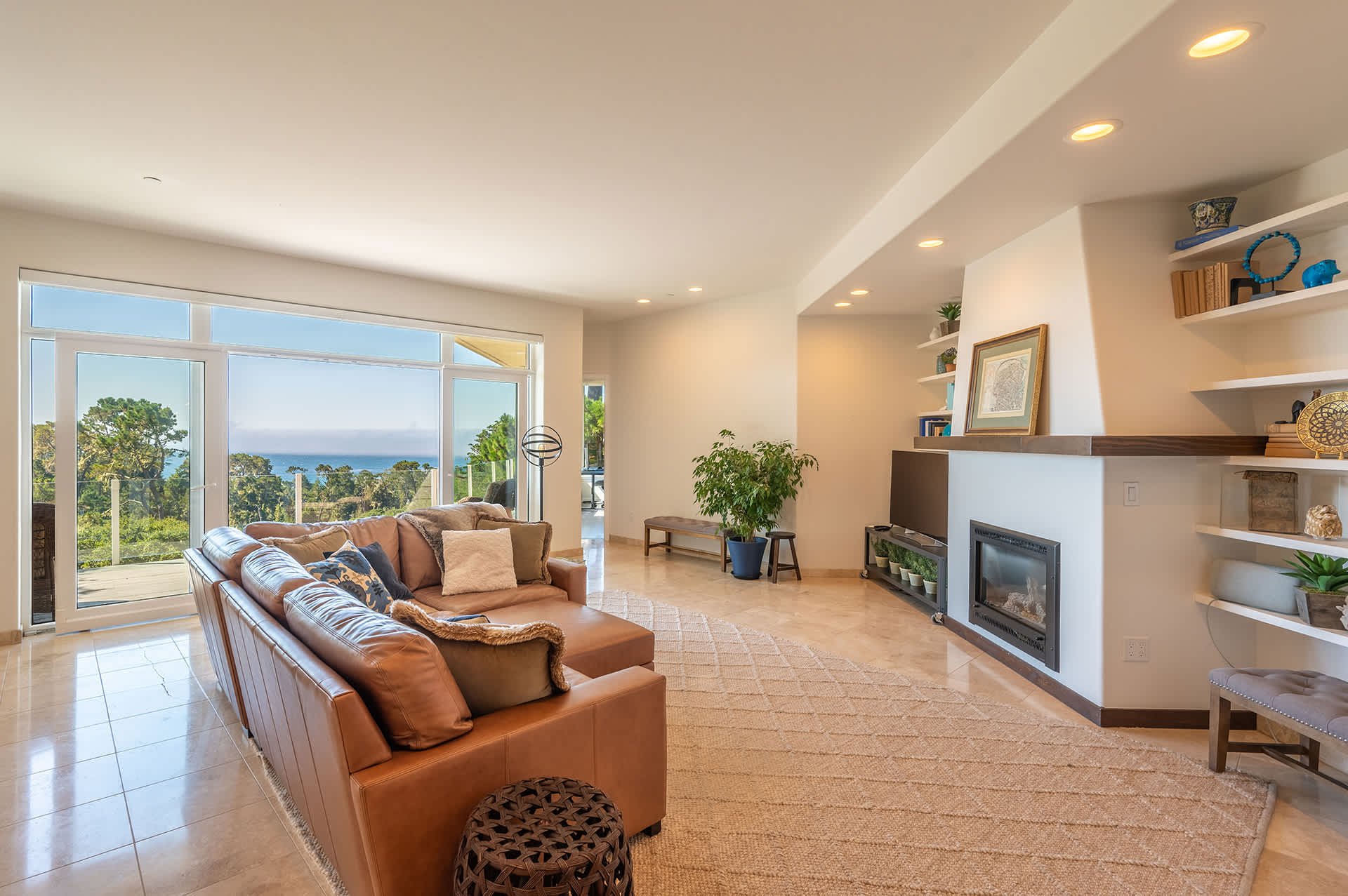 Sweeping Ocean Views - 24916 Lincoln Street