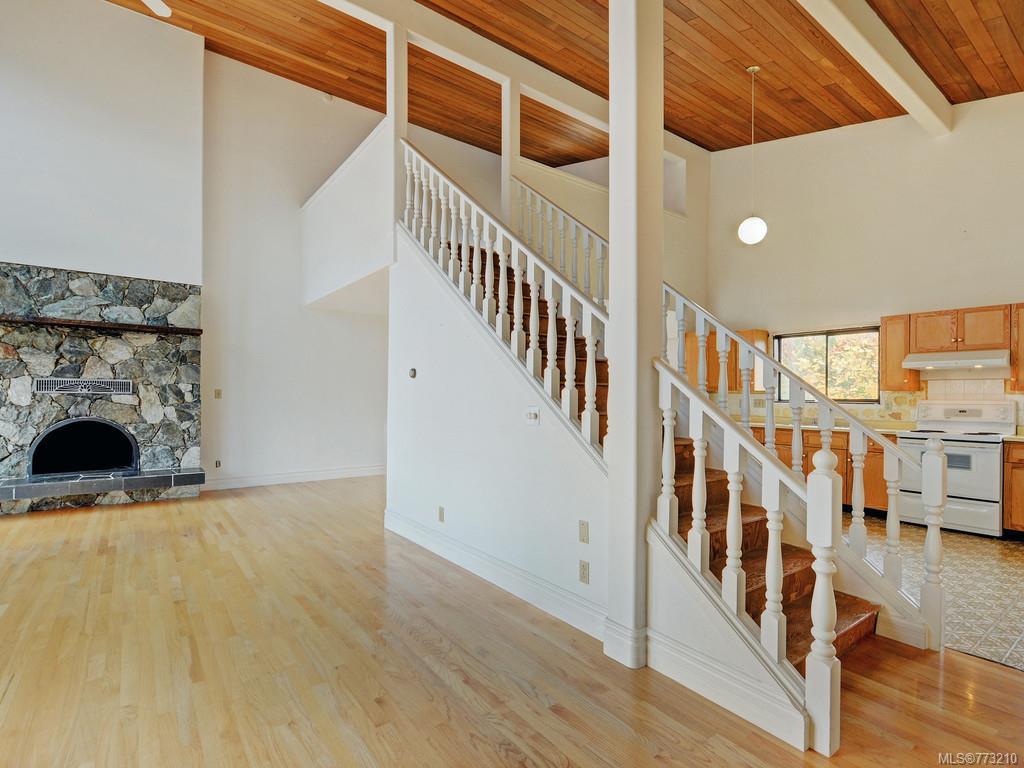 4146 Bracken Ave