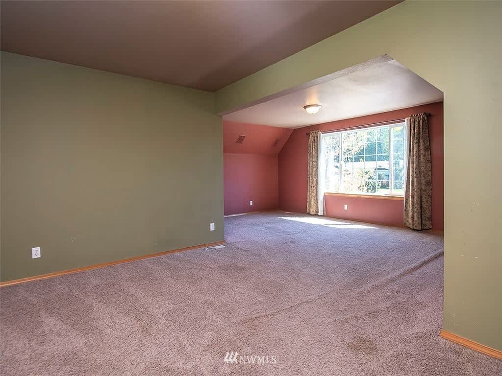 7002 110th Ave NE