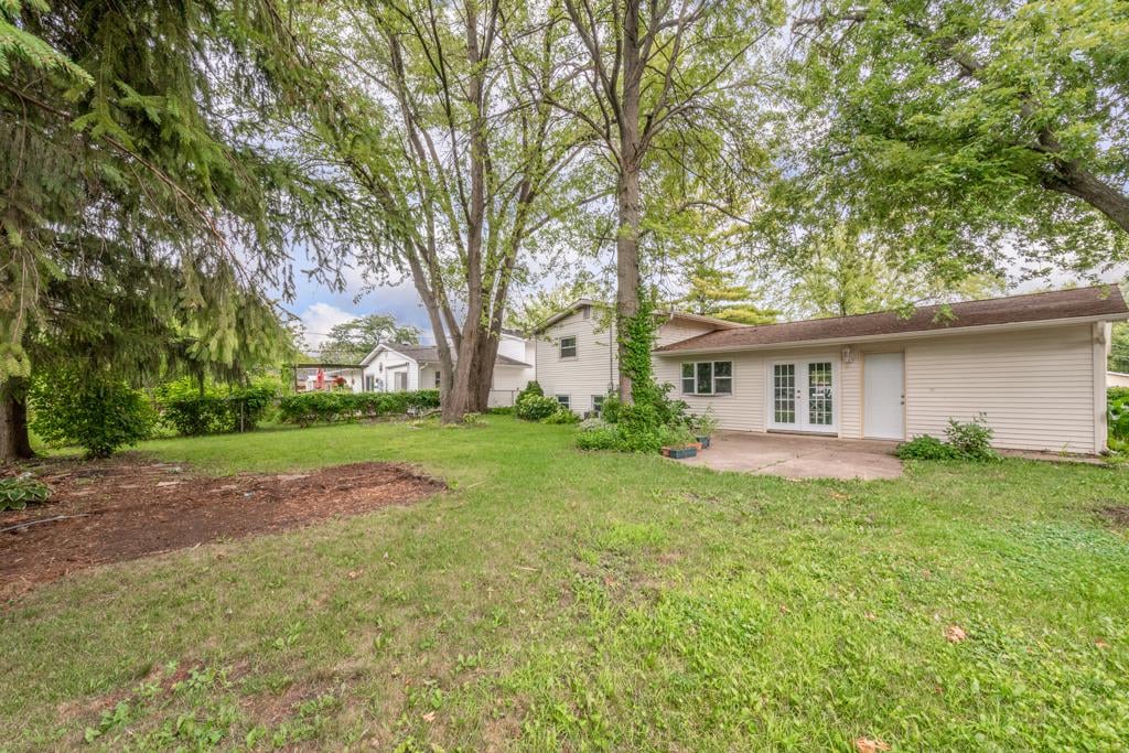 7418 Brookside Dr., Hanover Park, IL 60133