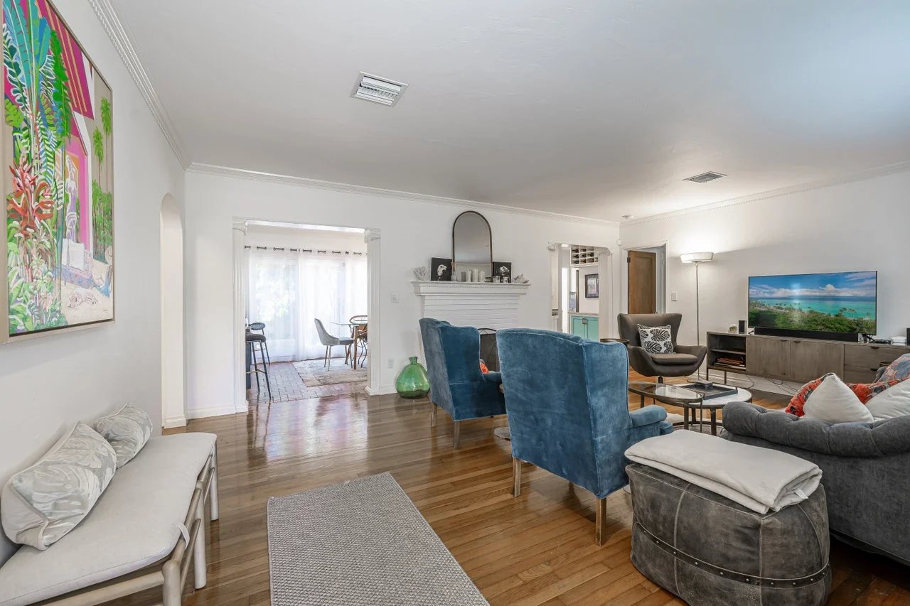 615 NE 17th Way