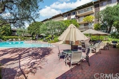 6526 Ocean Crest Dr #202