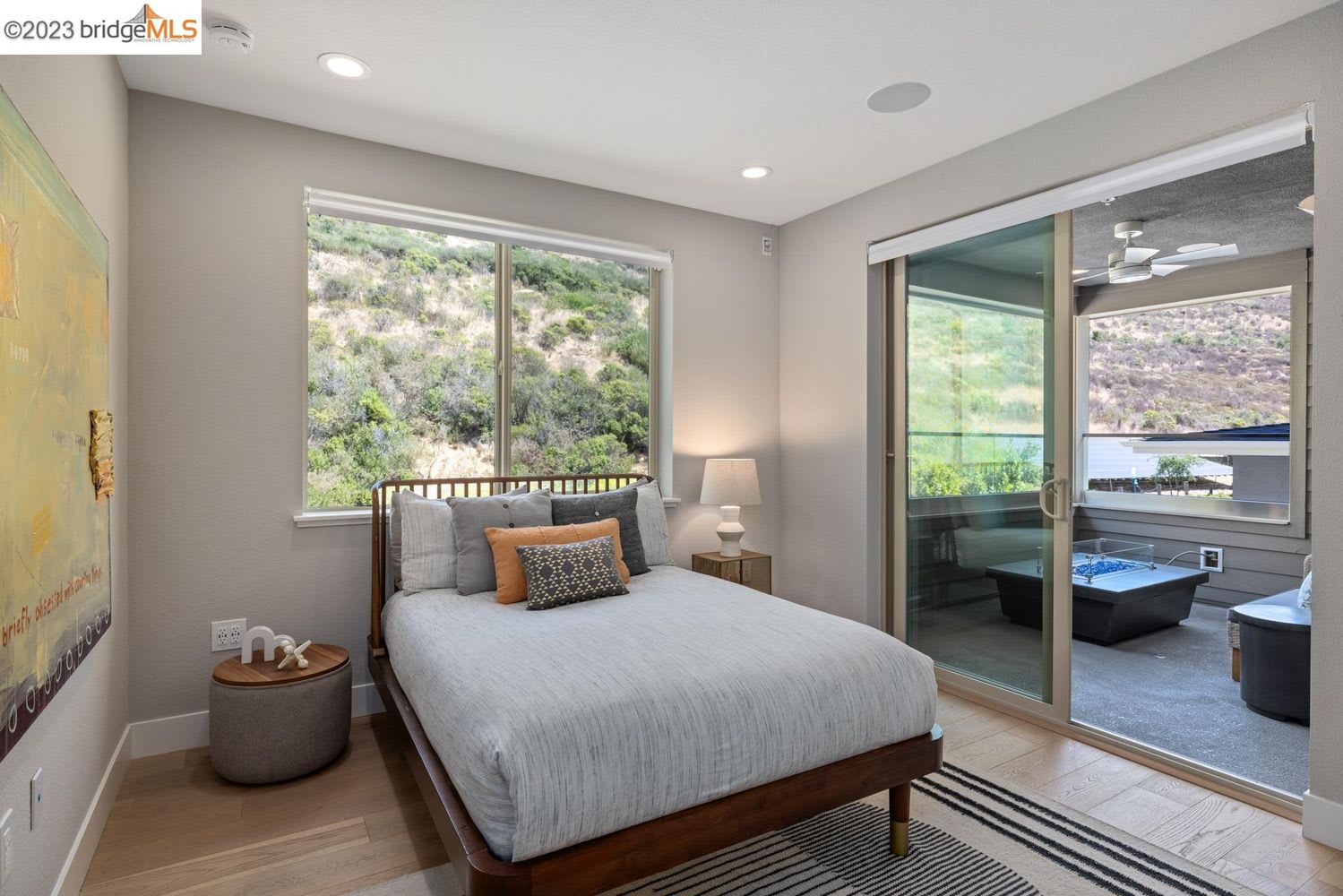 6731 Skyview Dr, Oakland, CA 94605