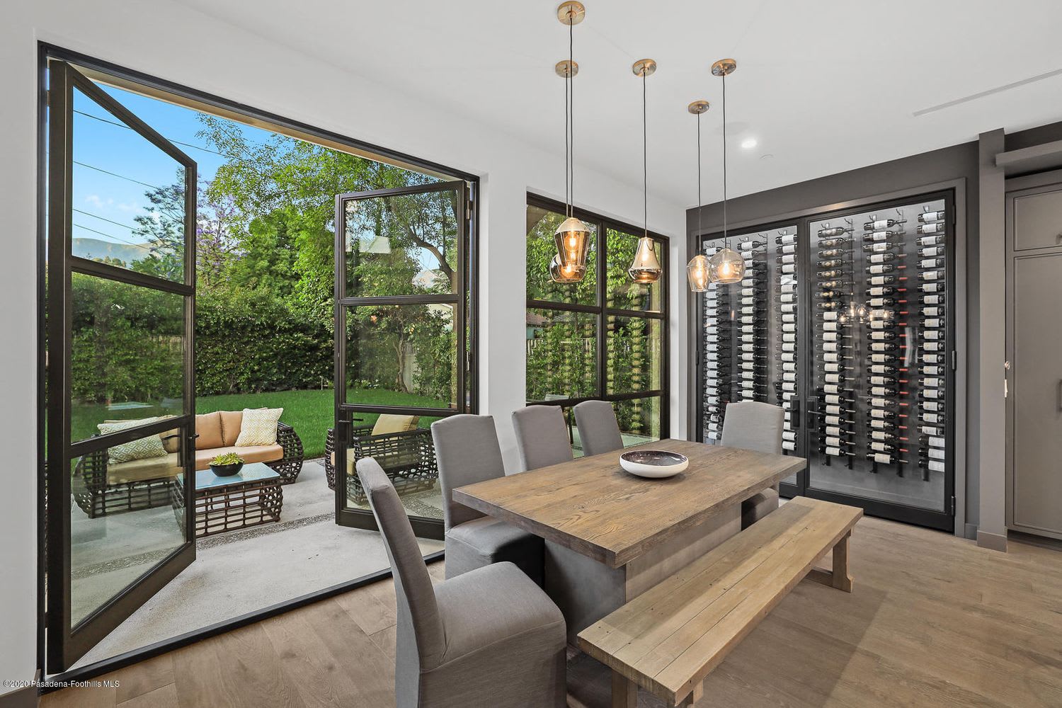 217 Lamour Dr