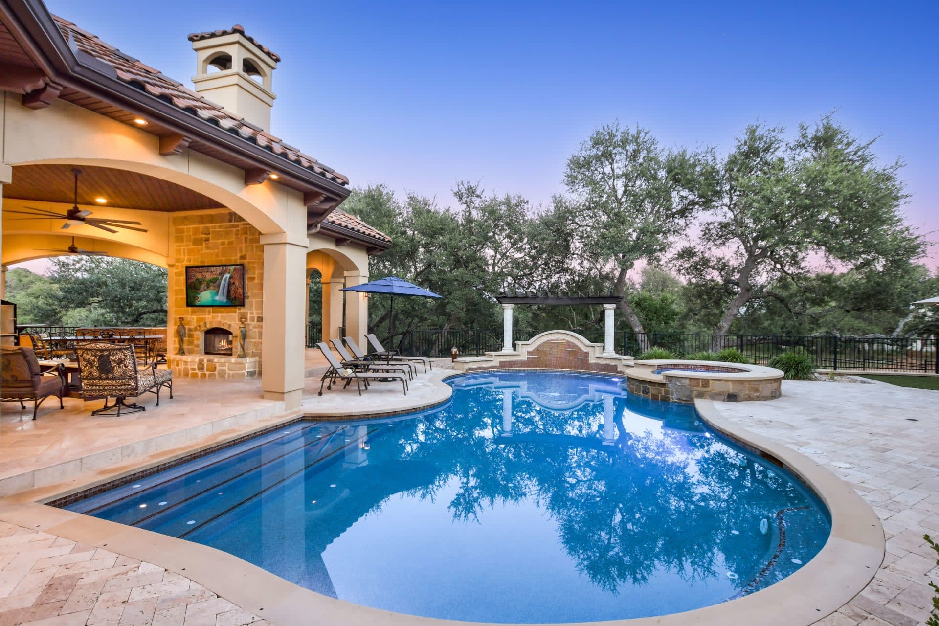 8321 VERDE MESA COVE