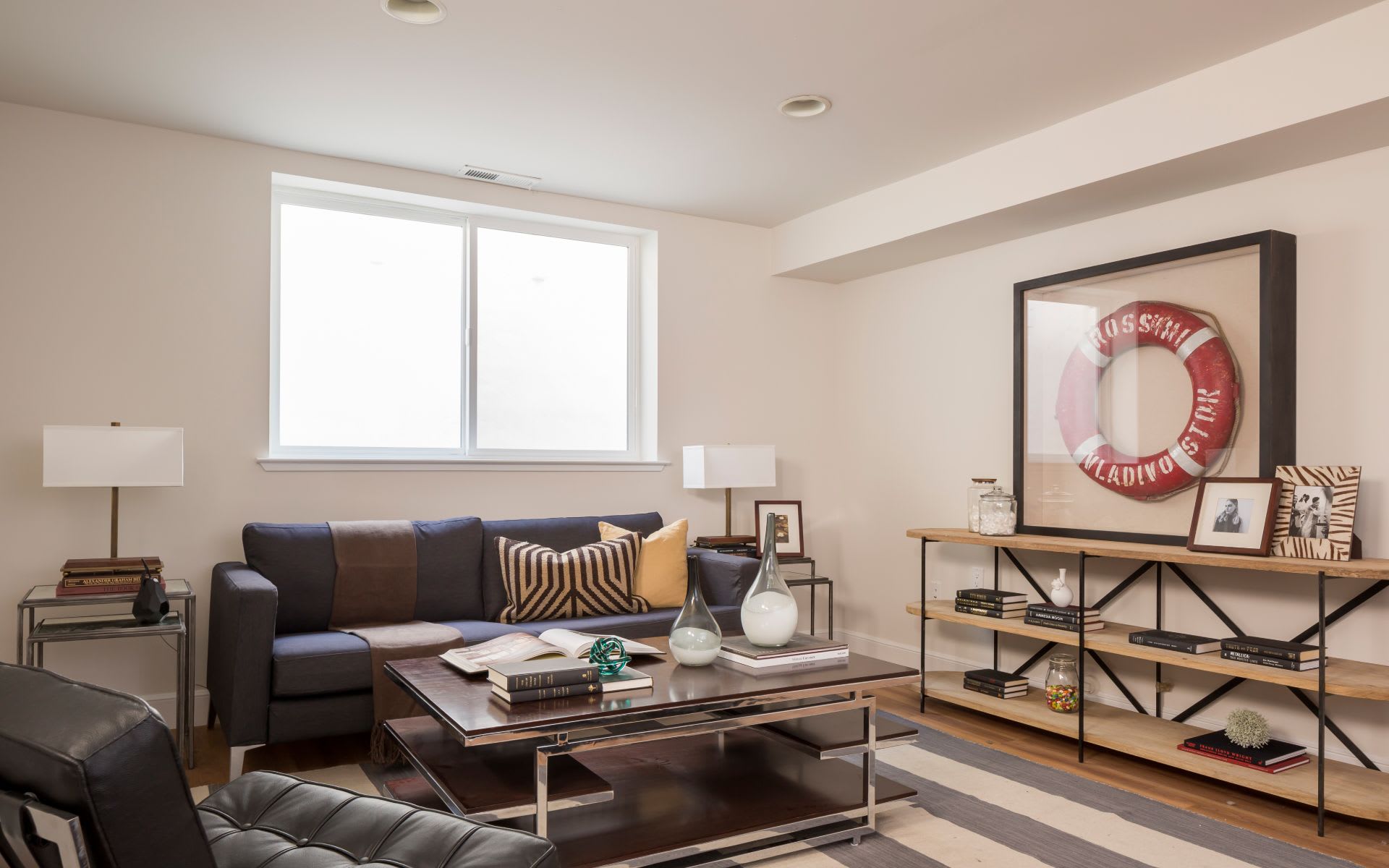 1523 Baker St