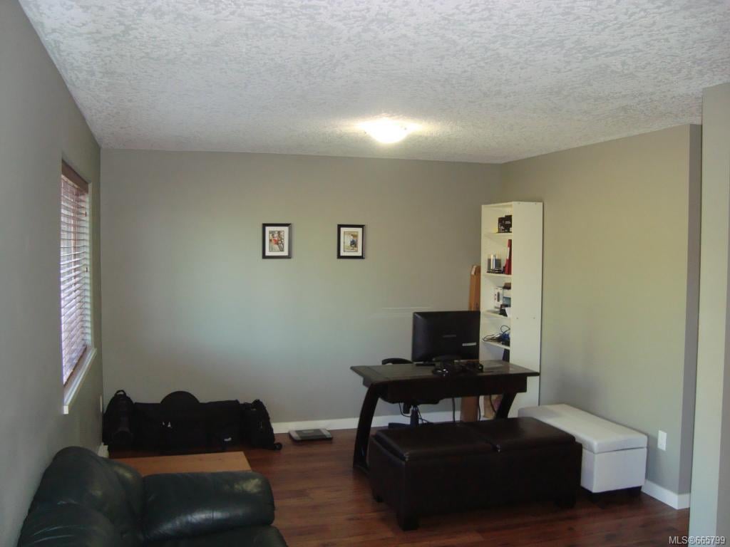 596 Kingsview Ridge