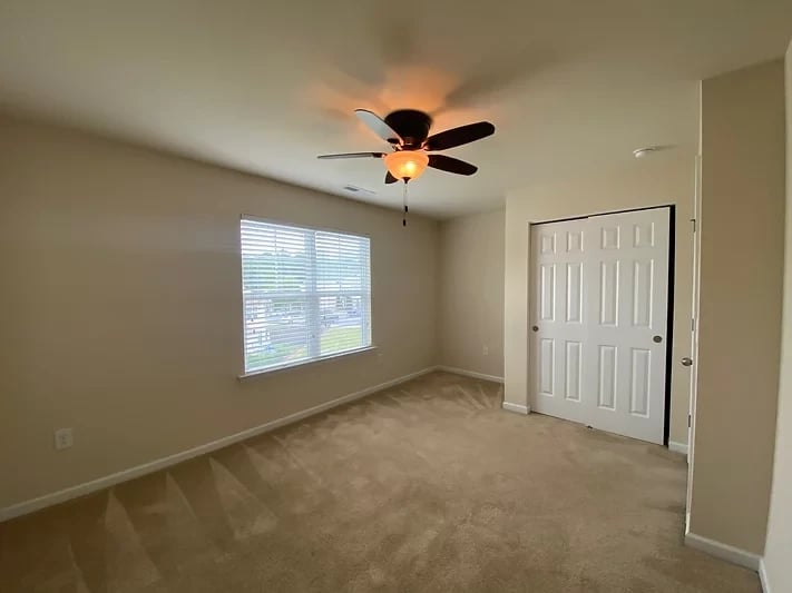 100 Stratford Lakes Dr #341