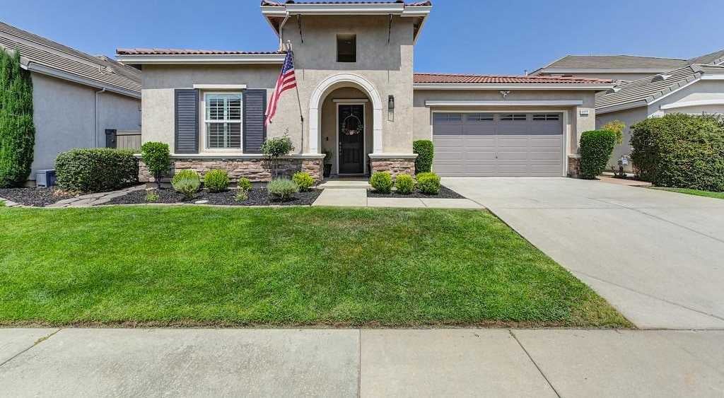 11777 Corino Way