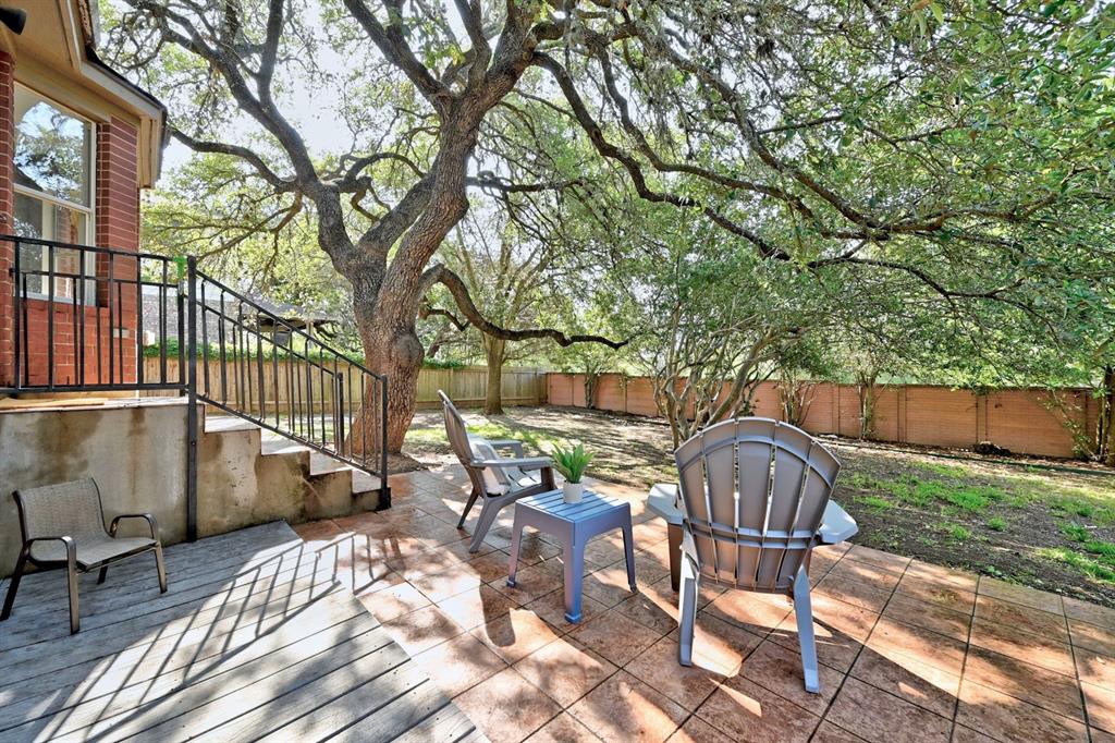 Charming Designer Home in Villages at Western Oaks