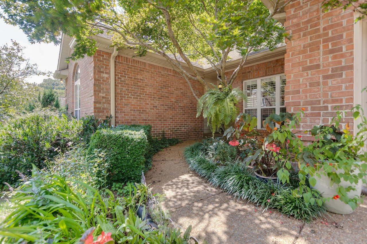 2949 Glenway Dr