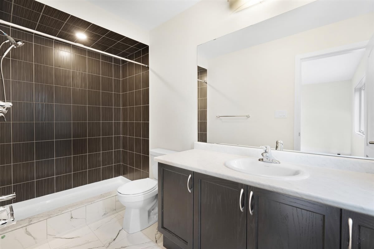 36 Sunflower Cres