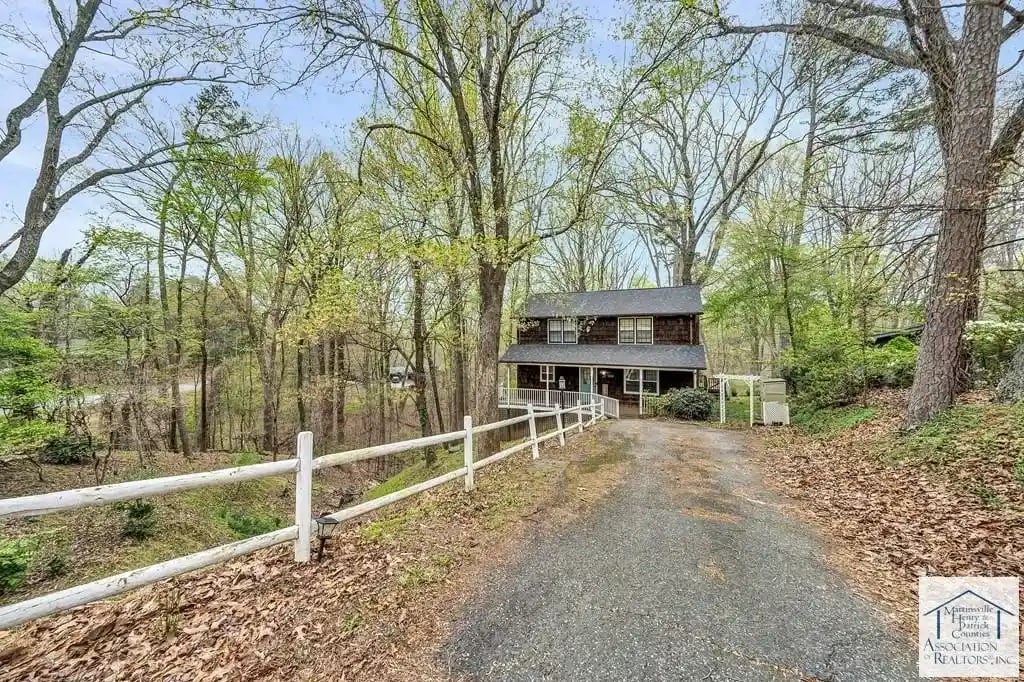 1206 Lanier Rd