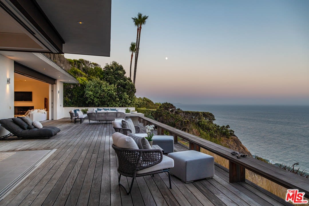 32554 Pacific Coast Highway 