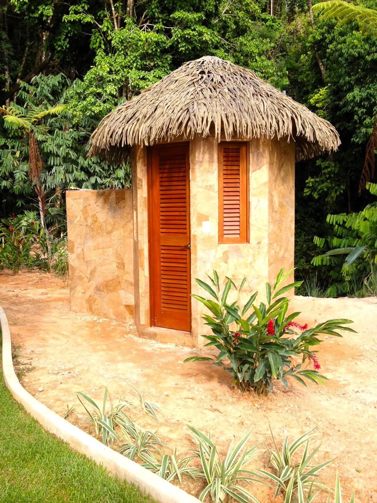 A MONEY MAKER! Location, home, guest cabins, with a SUCCE$$FUL exclusive distribution agency!