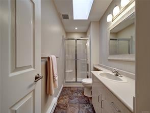 302-456 Linden Ave