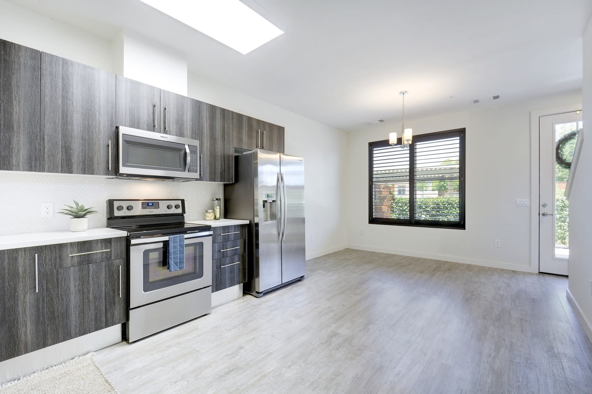 7805 Cooper Ln,# 304