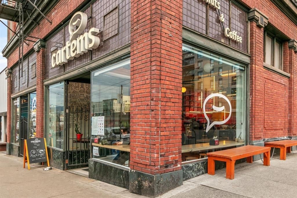 512-251 E 7th Ave