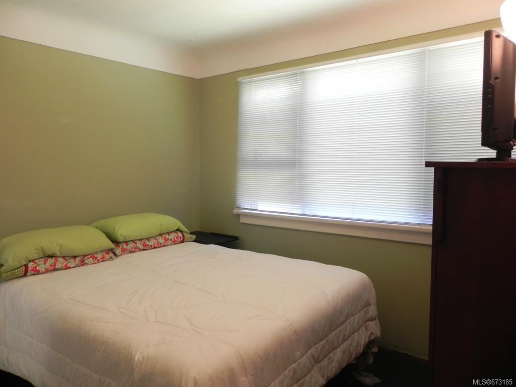 1421 Simon Rd, Saanich