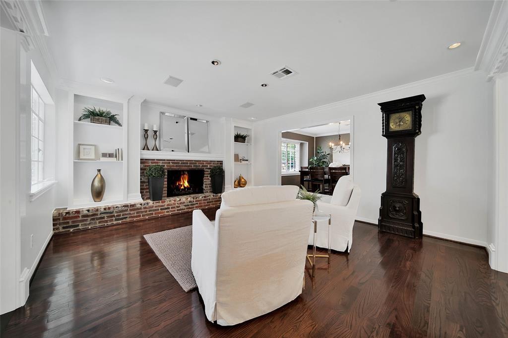 12406 Woodthorpe Ln