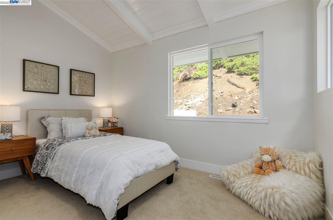6 Saint James Ct, Orinda 