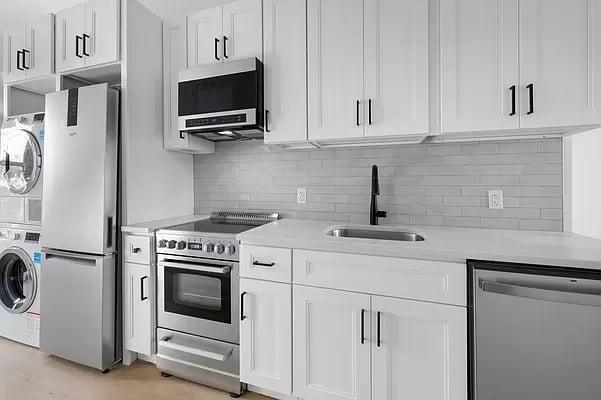 104 India Street Unit: 3R