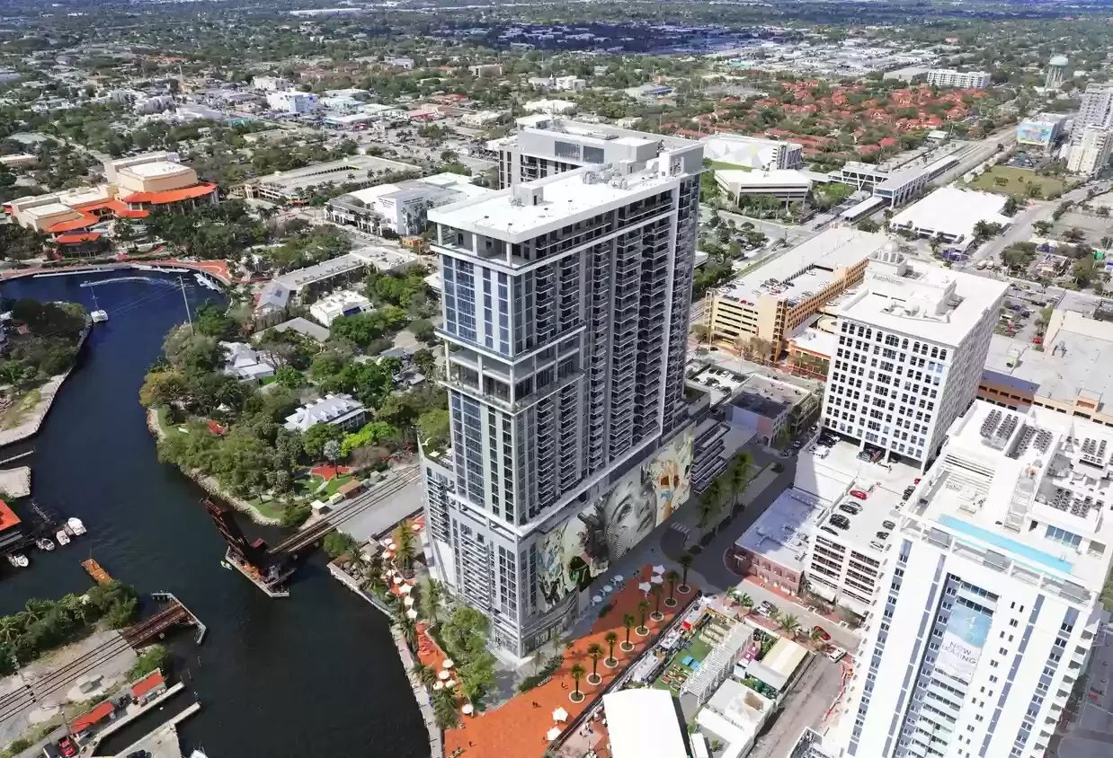 301 SW 1st Ave, Apt 1414 