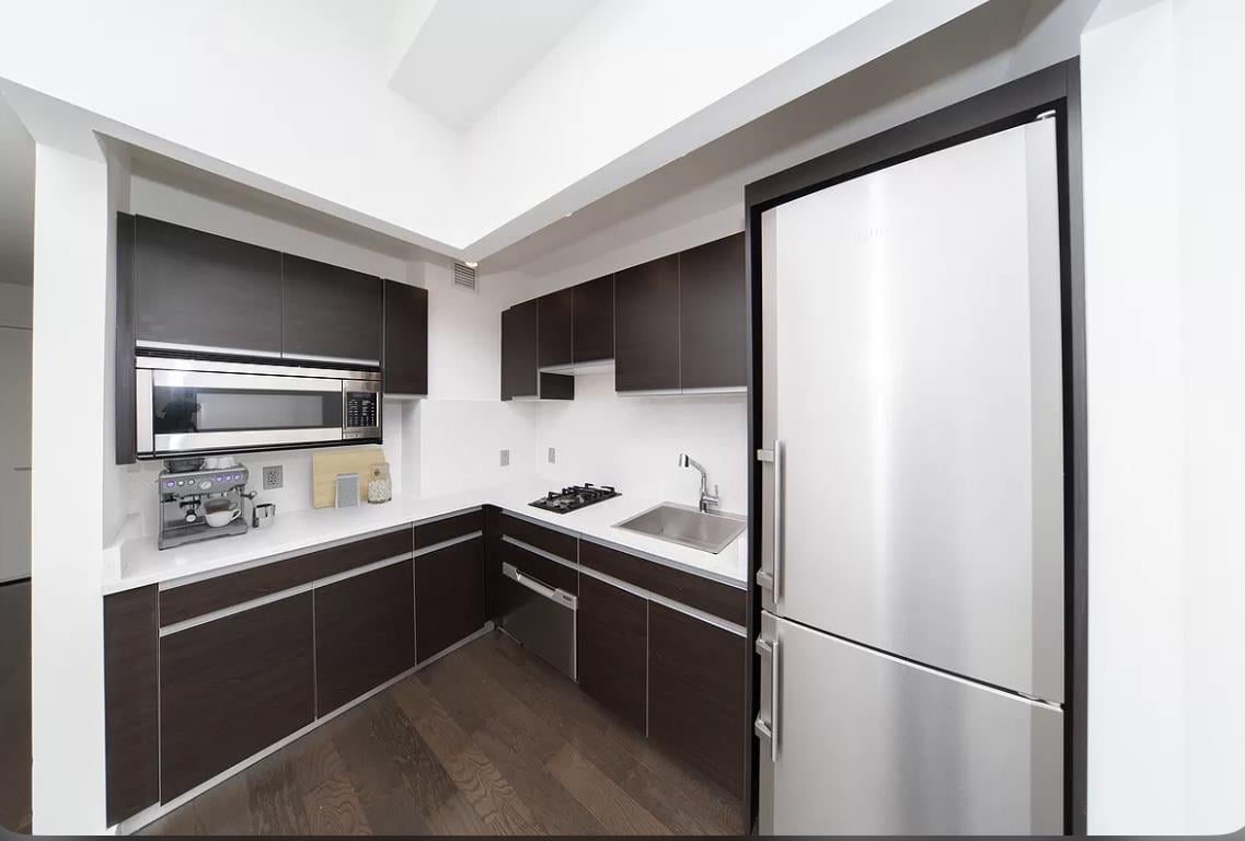 116 John Street, Apt 1913