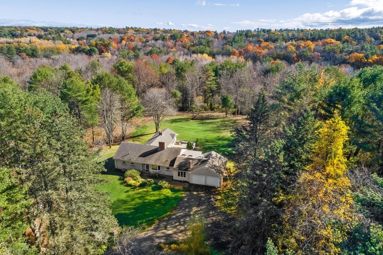 New Listing! 105 Middle Road, Cumberland, Maine – $695,000