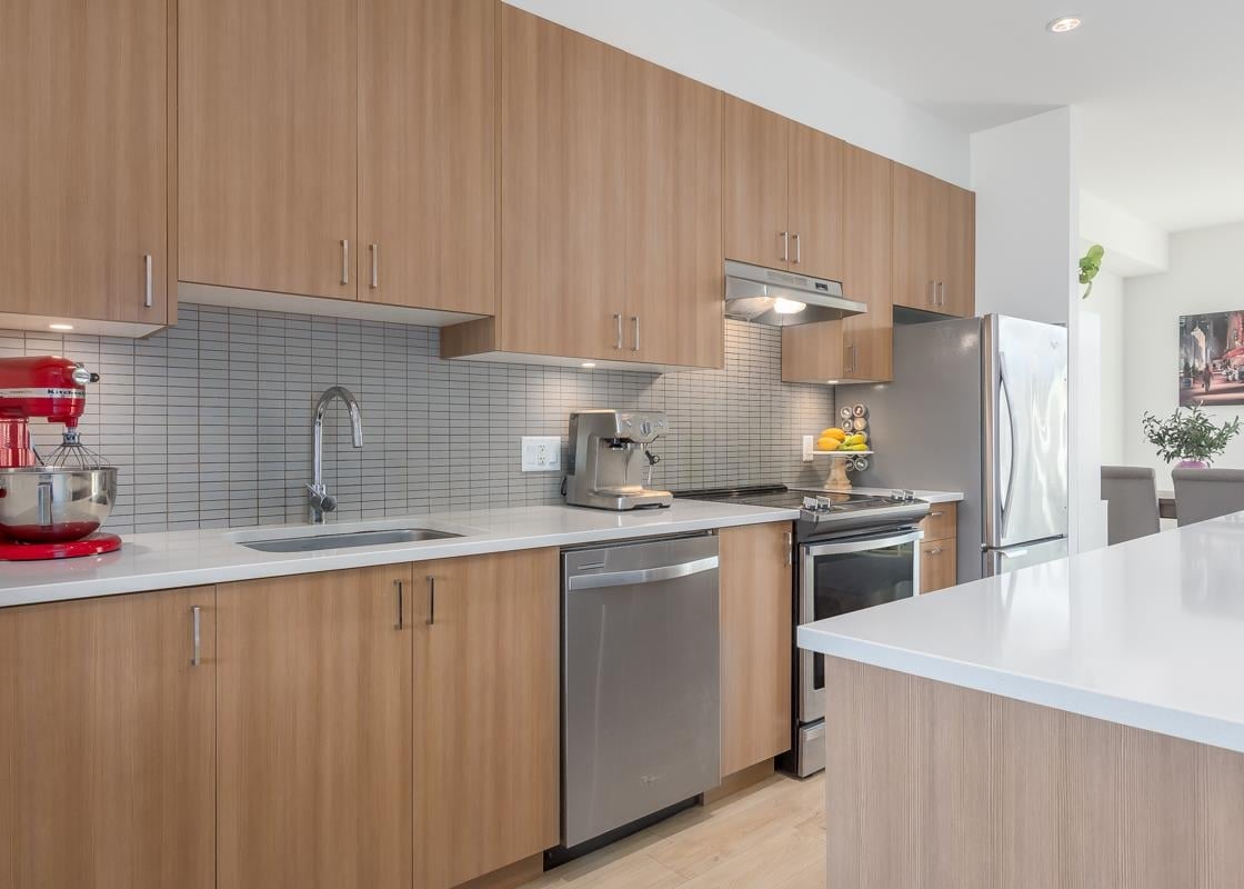 2-1188 Wilson Cres