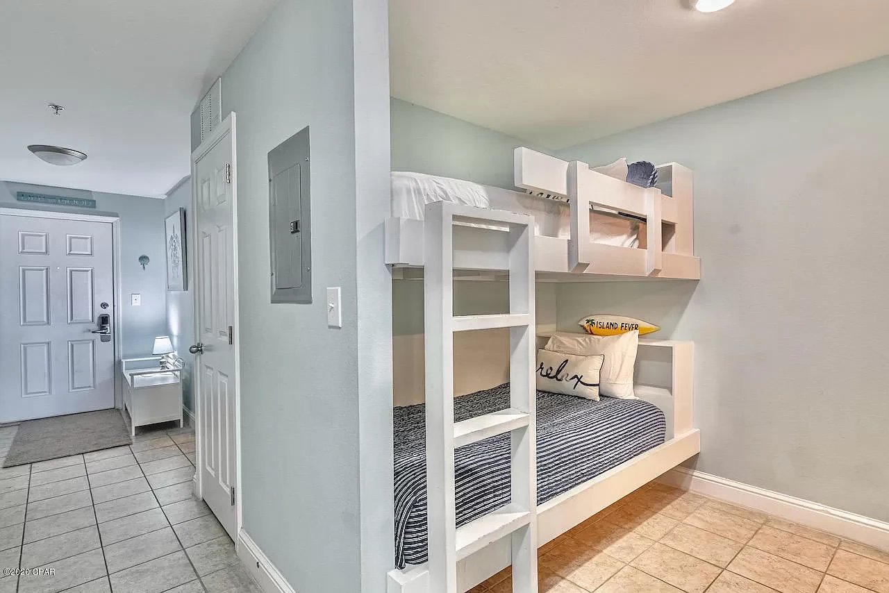 9902 S Thomas Drive Unit 635