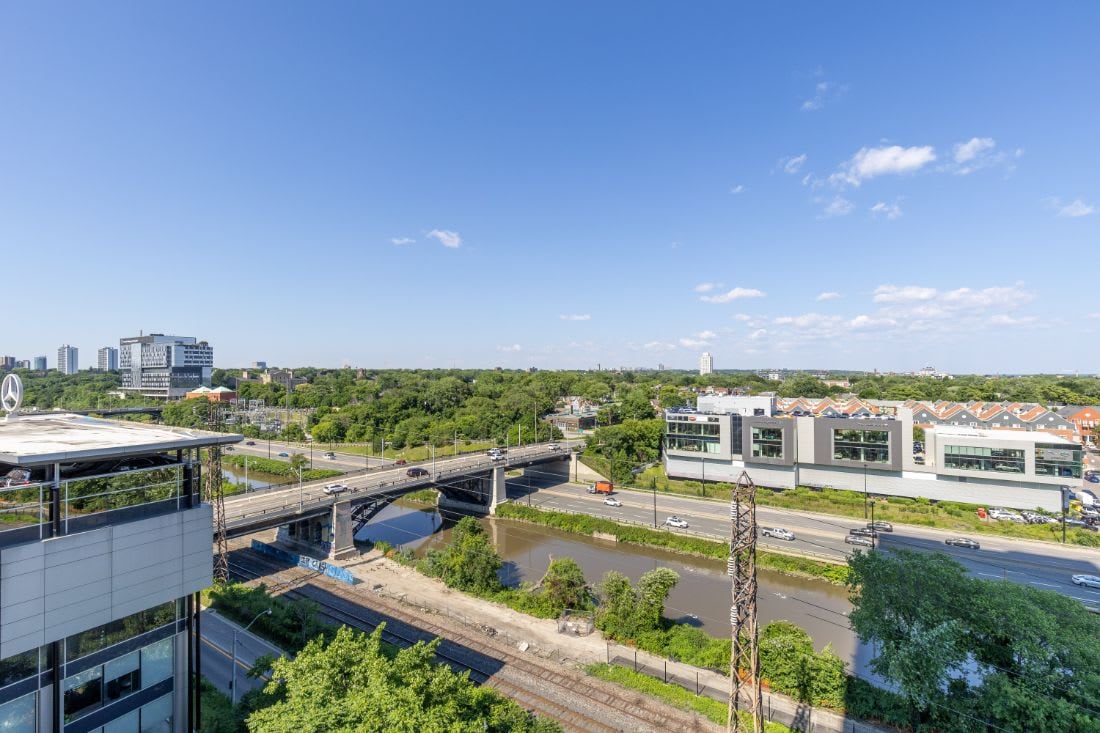 801 – 5 Defries St