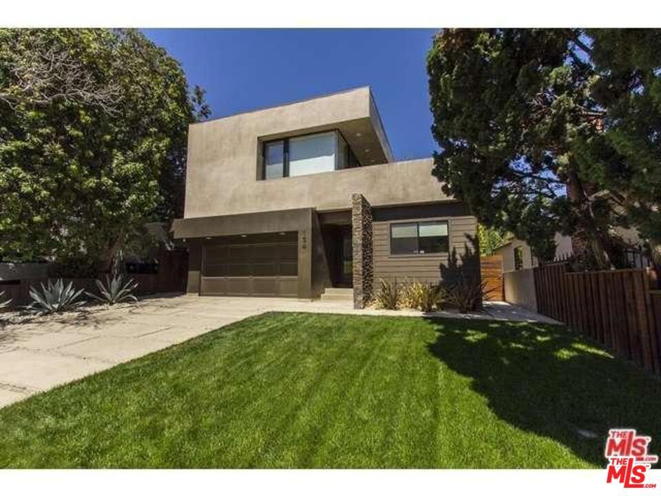 154 N Bowling Green Way