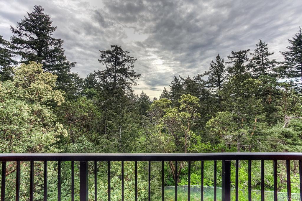 411-286 Wilfert Rd
