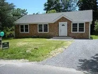 6 Halsey Ave
