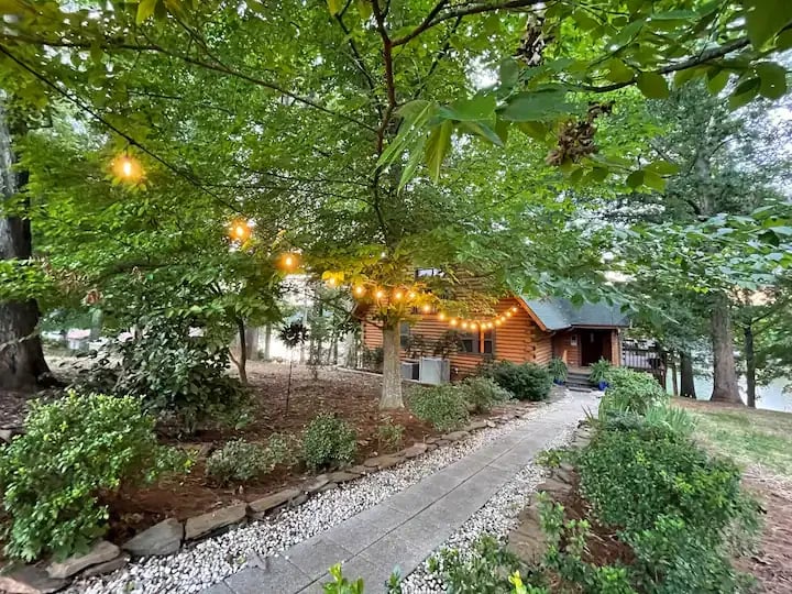 Lakefront Cabin - Lookout Lodge - on Lake Norman