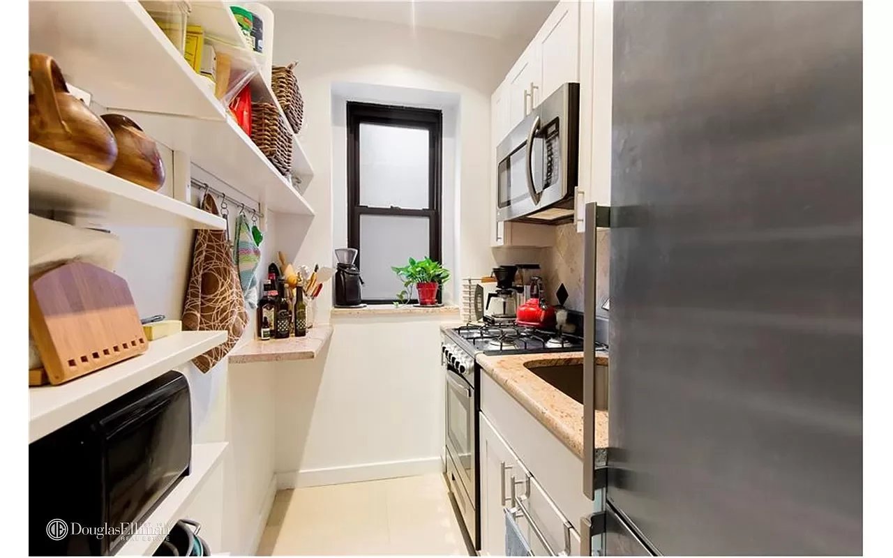 209 West 104th Street Unit: 3F