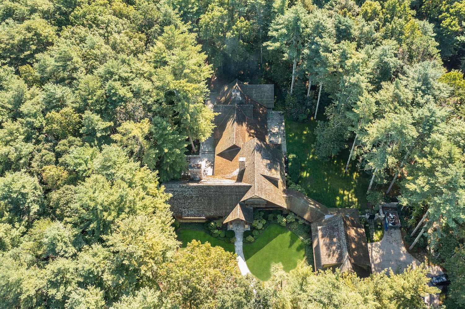 An Arts & Crafts Masterpiece in East Hampton