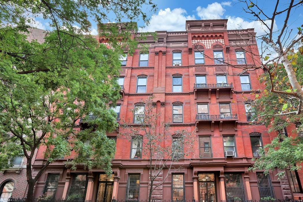 136 West 16th Street, 1FE