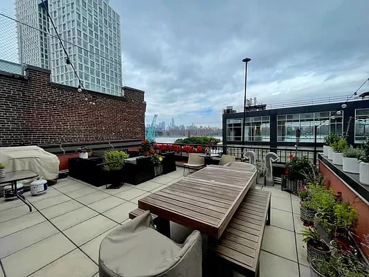 237 Kent Avenue Unit: 4B